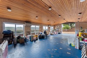 Garage- click for photo gallery